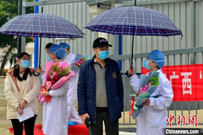  广西版“小汤山”医院在院治疗近半数确诊患者治愈出院