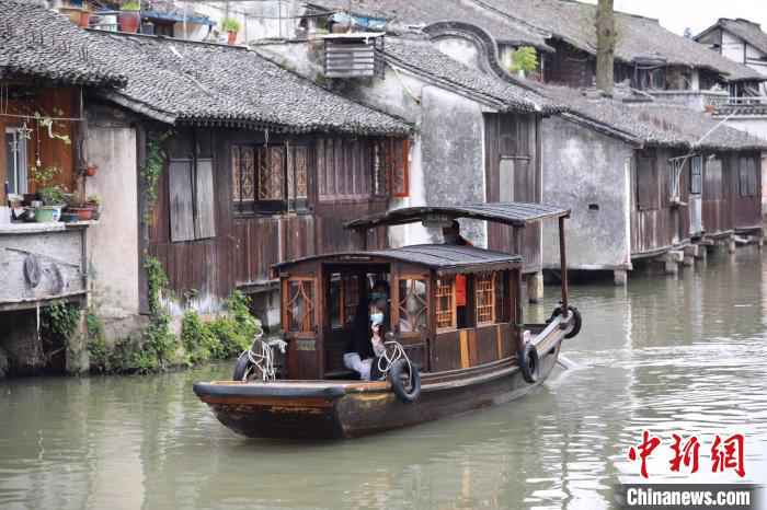 图为乌镇景区 乌镇景区供图 嘉兴市委书记客串主播当游客 云上+线下同步启动旅游季